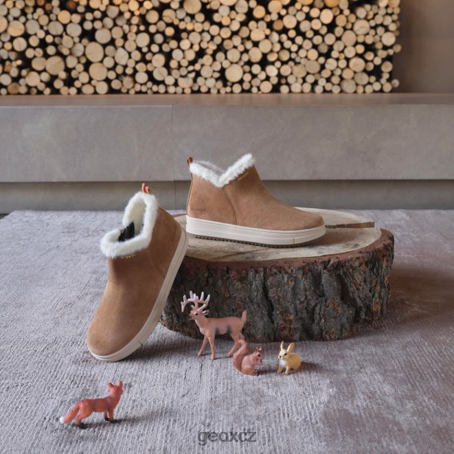 dívka rebecca 4NH061916 whisky Geox