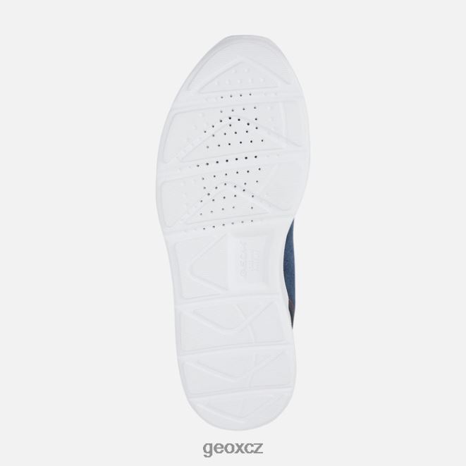 muž mimo proud 4NH06751 avio Geox