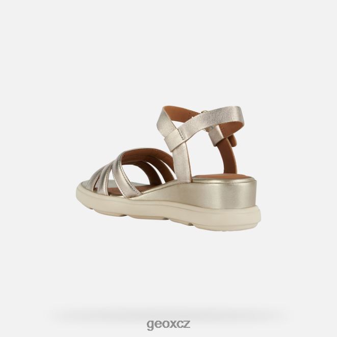 žena v pise 4NH06188 světle zlatá Geox