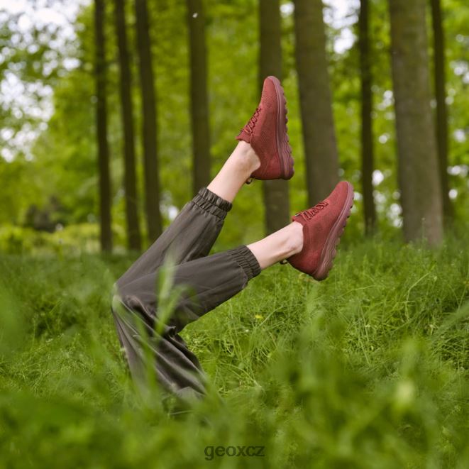 sférická žena 4NH06155 mahagon Geox